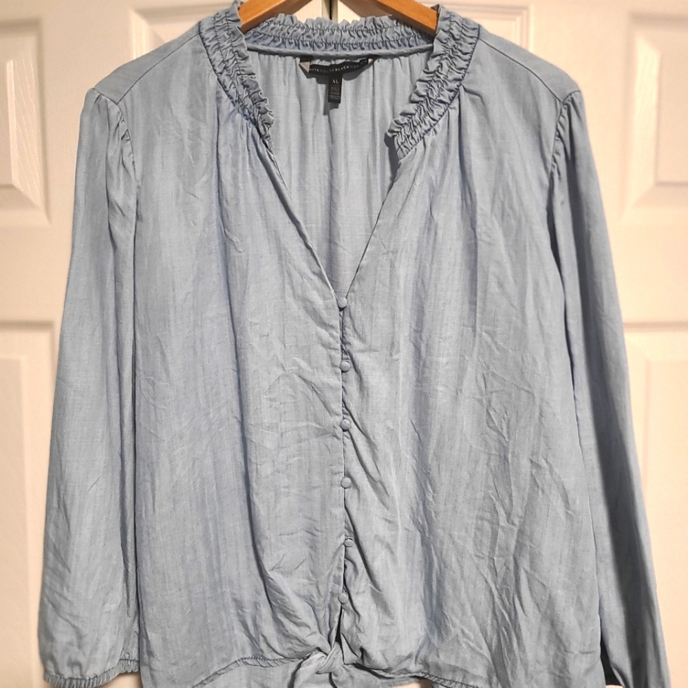 NWOT White House Black Market Tie Front Blouse